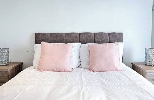 Margam Apartment | LOOK NO FURTHER Great Space