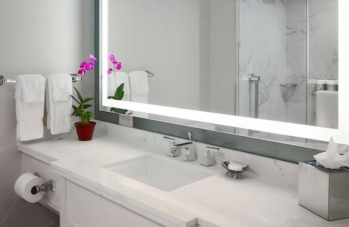 Iberville Hotel | Look No Further! Swimming Pool, Evening Entertainment, Pets are Welcome!