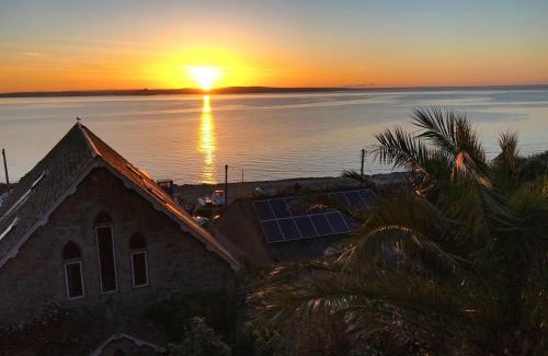 Newlyn House | Lookout Cottage