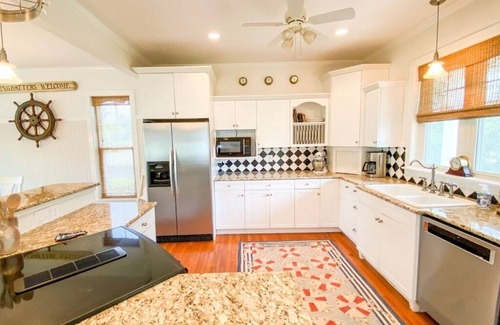 Harkers Island House | Lookout Cottage- Waterview Home close to Cape Lookout
