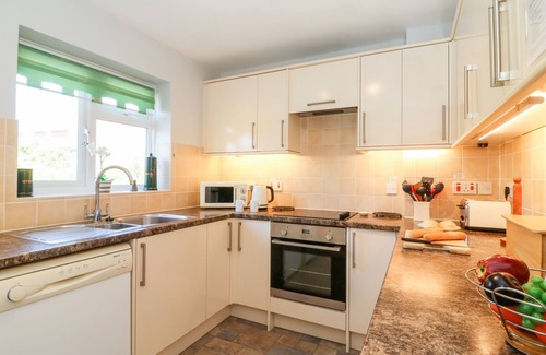 Weymouth Cottage | LOOKOUT, pet friendly, country holiday cottage in Castle Cove
