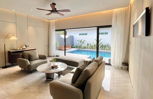 Pantai Tengah Villa | Looma Private Pool Villas