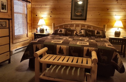 Vermontville Cabin | Loon Lake Adirondack Lodge . Pet and family friendly.