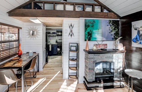 Breckenridge Cabin | Loose Moose Cabin: Dog Friendly, Outdoor Access