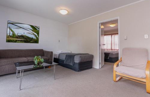 Kaitaia Hotel | Loredo Motel