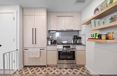 Greenpoint Condo | Lorimer Court by Rove | PH w/Terrace & Shared Gym