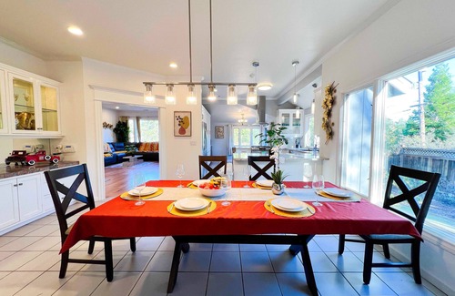 Los Altos Hills House | Los Altos Hills Retreat Near Stanford w/Pool, KTV, Hot Tub & Game Room