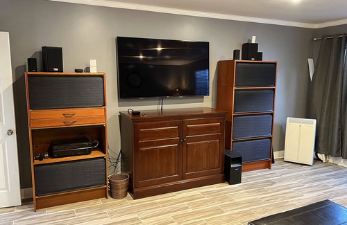 Westchester House | Los Angeles. Comfortable, clean Guest House just north of LAX