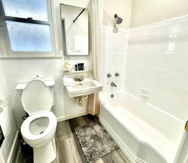 Beverly Hills Apartment | Los Angeles Cozy Pico Apartment 3Bedroom - 1Bath