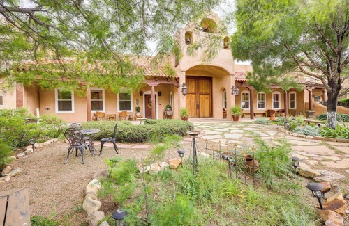Cerrillos Villa | Los Cerrillos Hillside Hacienda on 65 Acres!