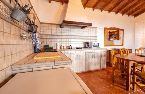 Santa Cruz de la Palma House | Los Establos House - Camacho Farm