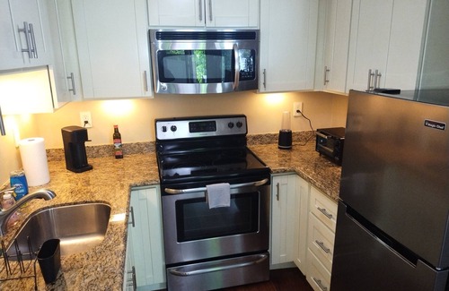 Los Gatos House | Los Gatos Retreat in SF BayareanIndependent furnished 1 bed/1 bath for 3 guests