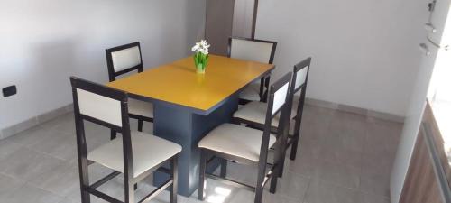 Veintiocho de Noviembre Apartment | LOS MANZANARES,Loft