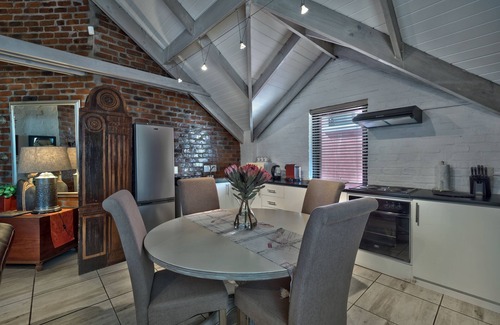 Franschhoek Apartment | Los Olivos at the Yard - Penthouse 2