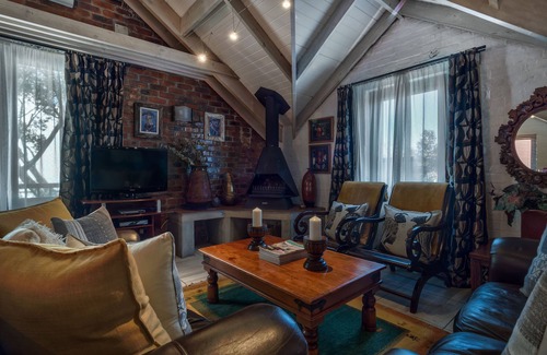 Franschhoek Apartment | Los Olivos at the Yard - Penthouse 2