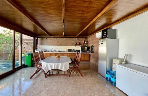 Chiclana de la Frontera Ski Chalet | Los Porches, with private pool