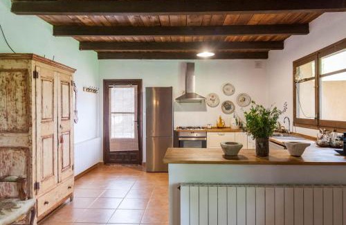 Tordera House | LOS TILOS Casa rural en el campo.