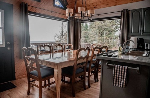 Anchor Point Cabin | Lost Anchor Cabins - Douglas Cabin