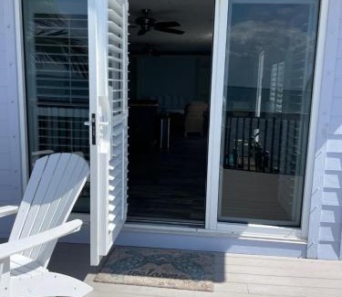 Crescent Beach Hotel | Lost Inn Paradise