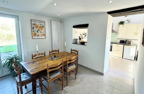 Pech-Luna House | L’Ostalet: a peaceful countryside retreat near Mirepoix w/large heated pool