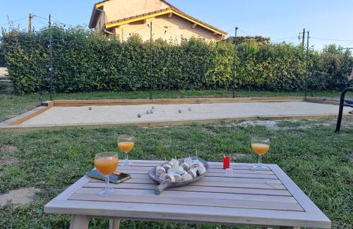 Damazan House | Lot et Garonne Gîte en campagne pour 6 personnes Piscine et jardin