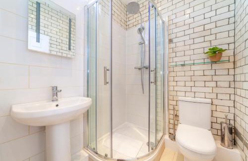 Kennington House | Lotus GuestHouse