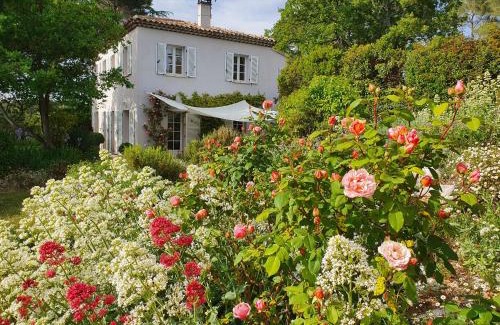 Est Bed & Breakfast | Lou Pantai, Bed and breakfast, small double Bedroom