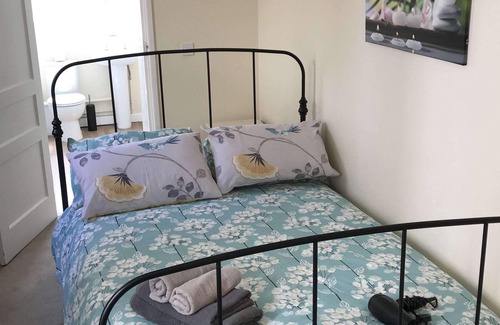 Salisbury Apartment | Louis's Lodge Summary