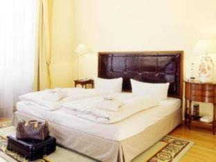 Wilmersdorf Hotel | Louisa's Place