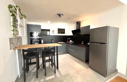 Auch Apartment | Louisa - Spacieux en Plein centre - Places gratuites - 1er étage