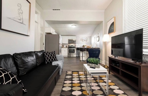 Shelby Park House | Louisville Dream House 4BR/2BA by CozySuites