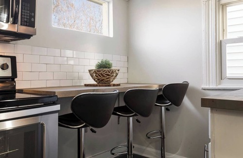 Shelby Park House | Louisville Dream House 4BR/2BA by CozySuites