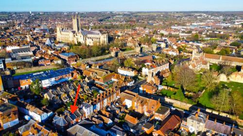 Canterbury Apartment | Love Lane - Cosy & Modern City Centre Guest Suite