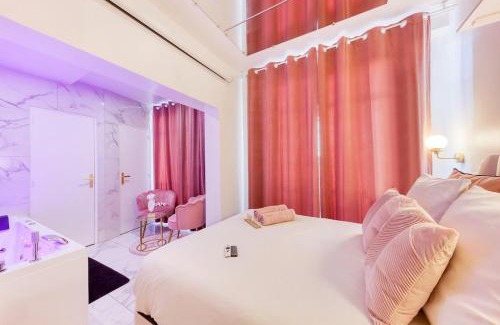 Les Pavillons-sous-Bois Apartment | Love Room Suite Jacuzzi