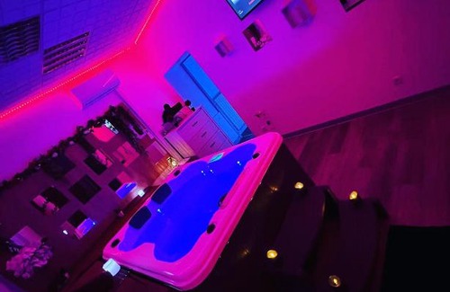 L'Union Apartment | Love Room Jacuzzi à l'Union