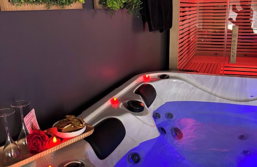 La Chaussee House | Love-room Tentation-breakfast included