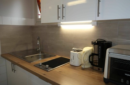 Saintes-Maries-de-la-Mer Apartment | Lovely apartment for 2 guests with WIFI, TV and balcony