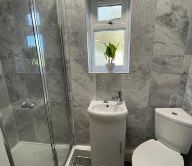 Dudley Apartment | Lovely 1 bed Studio Apartment