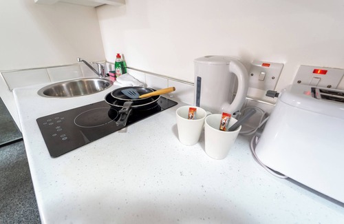 Selly Oak Apartment | Lovely 1-Bed Studio in Birmingham