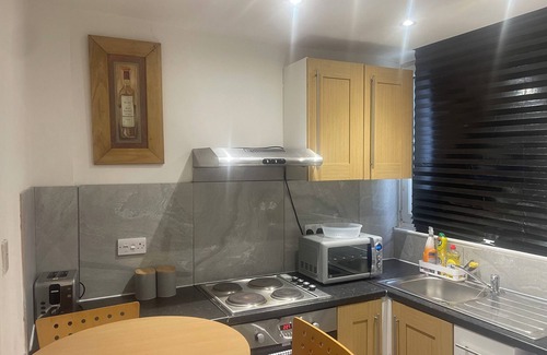 Lewisham Apartment | Lovely 1 Bedroom Flat 5 Minutes Walk From Station