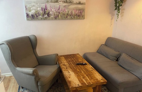 Lewisham Apartment | Lovely 1 Bedroom Flat 5 Minutes Walk From Station