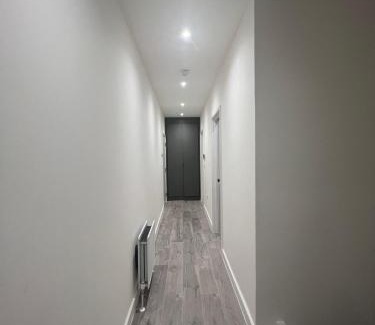 South Acton Apartment | Lovely 1-bedroom flat with Patio