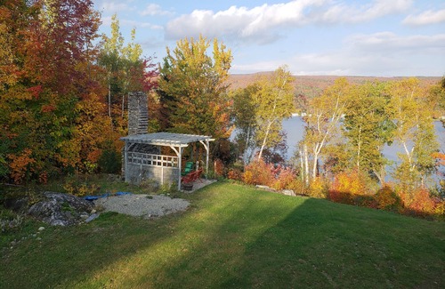 Barton Apartment | Lovely 1 bedroom guest house/apartment on Willoughby Lake with private lakefront