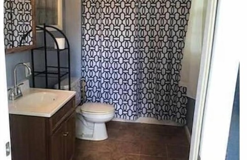 Bloomington Apartment | Lovely 1 bedroom Home