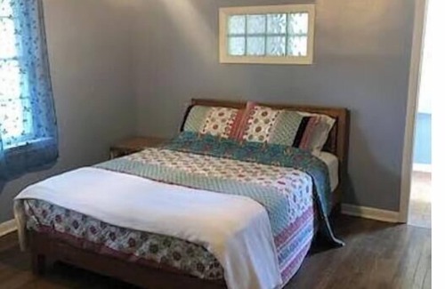 Bloomington Apartment | Lovely 1 bedroom Home