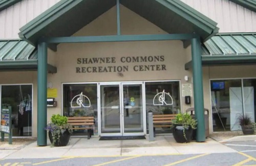 East Stroudsburg Resort | Lovely 2 Bedroom in Shawnee! Amenities Galore!