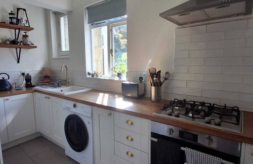 Addiscombe Apartment | Lovely 2-bedroom apartment, 20 minutes from Central London