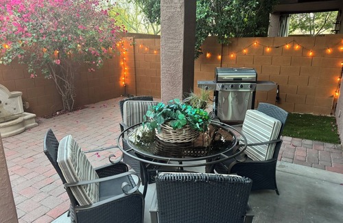 Paradise Valley Village House | Lovely 2-bedroom townhome in North Phoenix