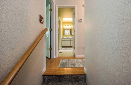 Southeast Boise House | Lovely 2-bedroom townhome close to Greenbelt on the Boise River