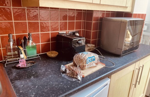 Northcote Apartment | Lovely 2 Bedrooms Flat With Private Garden, in Clapham/Northcote Rd